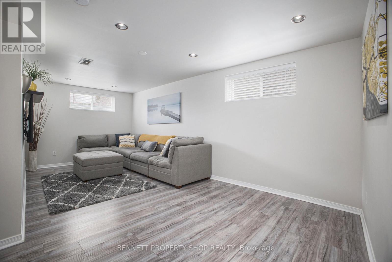 62 Baywood Drive, Ottawa, Ontario  K2S 2H5 - Photo 20 - X12126168