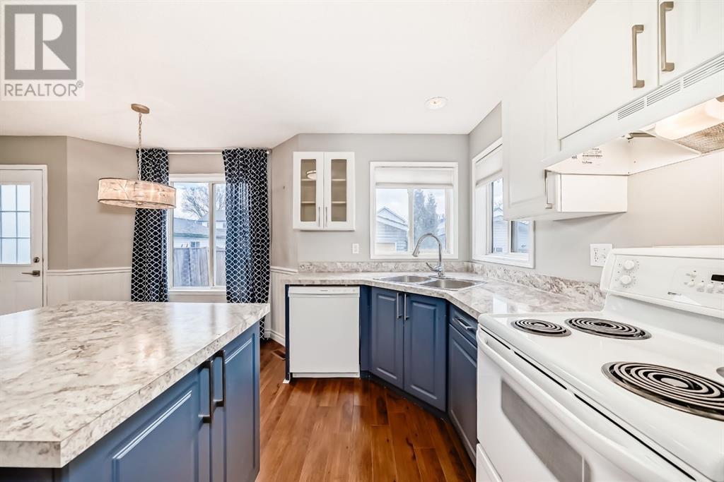 51 Mt Allan Circle Se, Calgary, Alberta  t2z 2s3 - Photo 9 - A2207128
