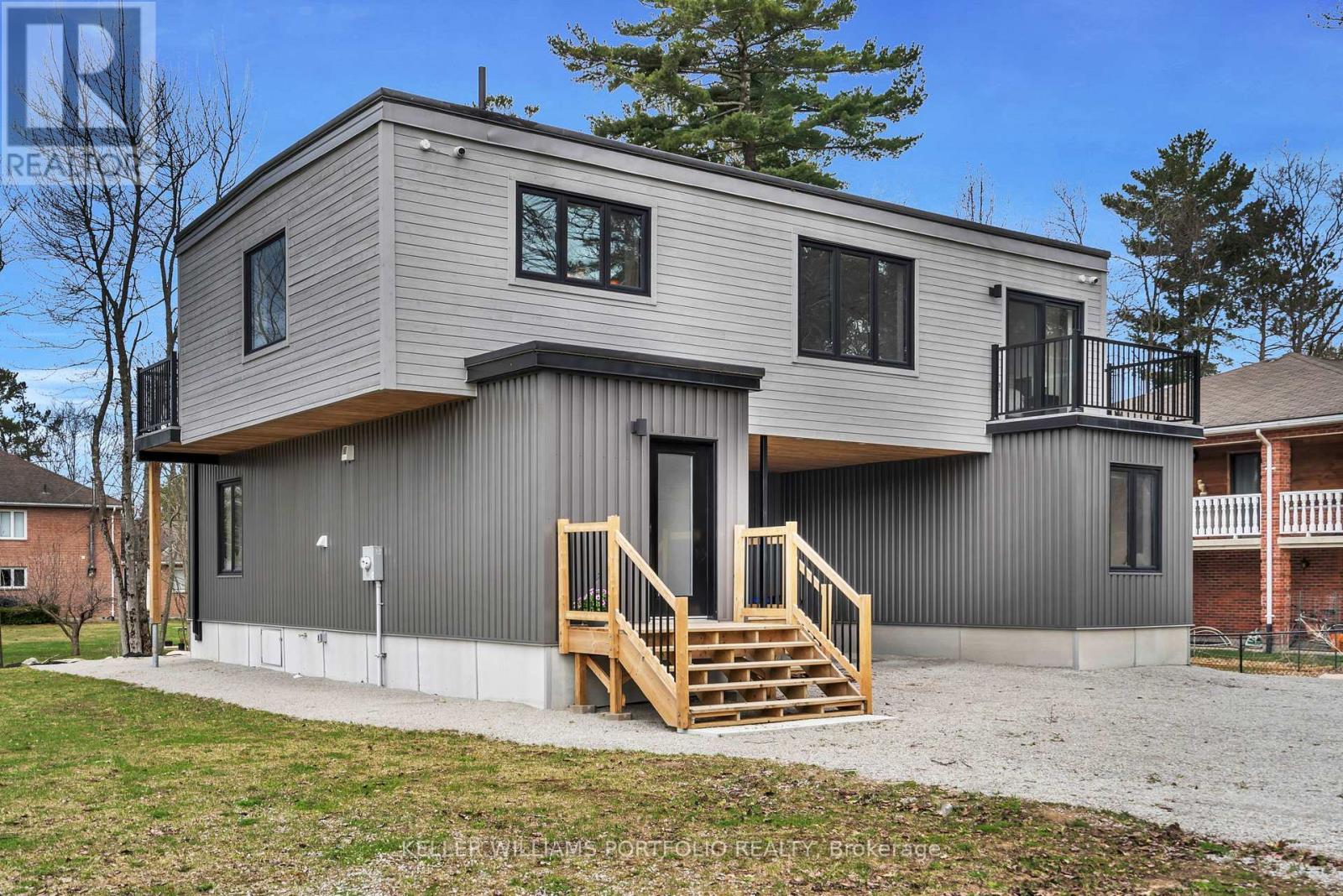 Property at 2 GROSVENOR DRIVE image 1