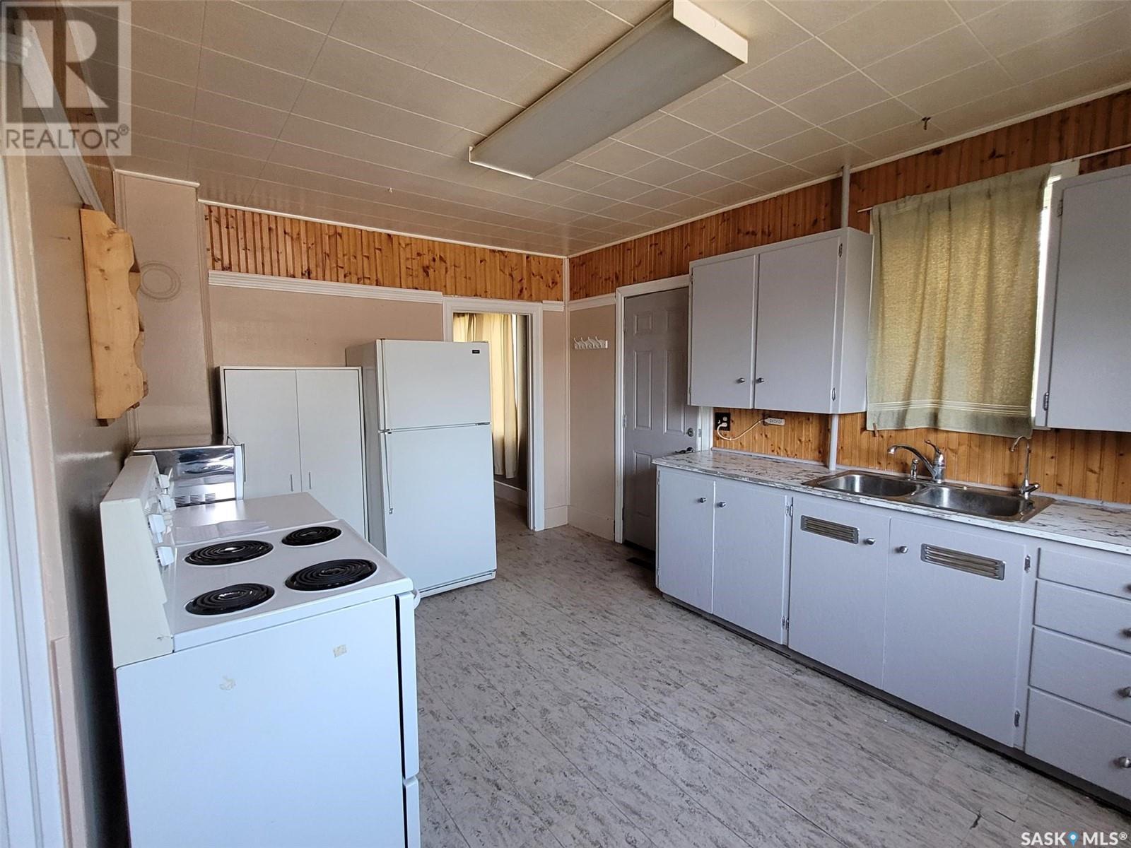 101 4th Street, Plunkett, Saskatchewan  S0K 3J0 - Photo 5 - SK002664