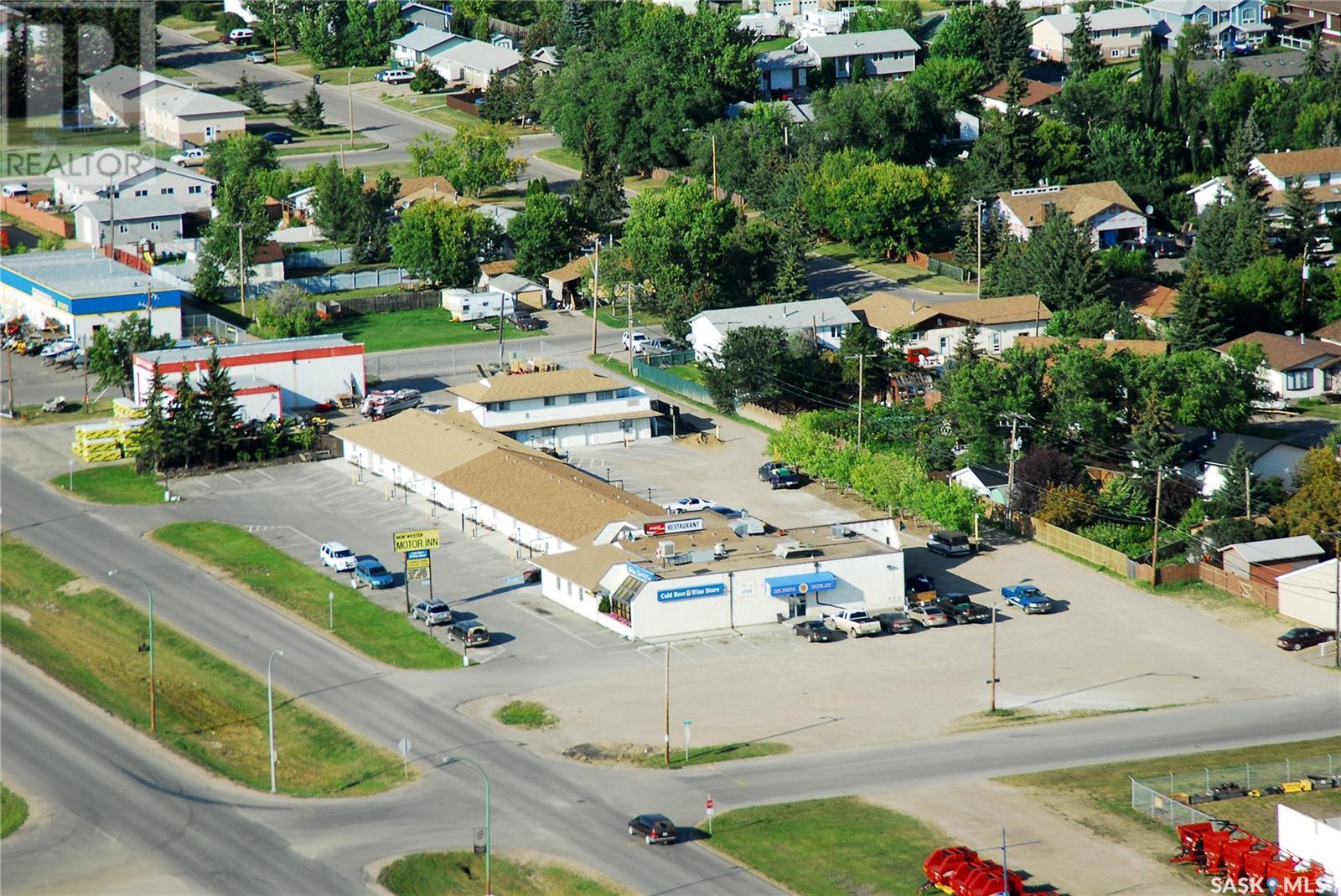 412 9th Street W, Meadow Lake, Saskatchewan  S9X 1S7 - Photo 2 - SK004760