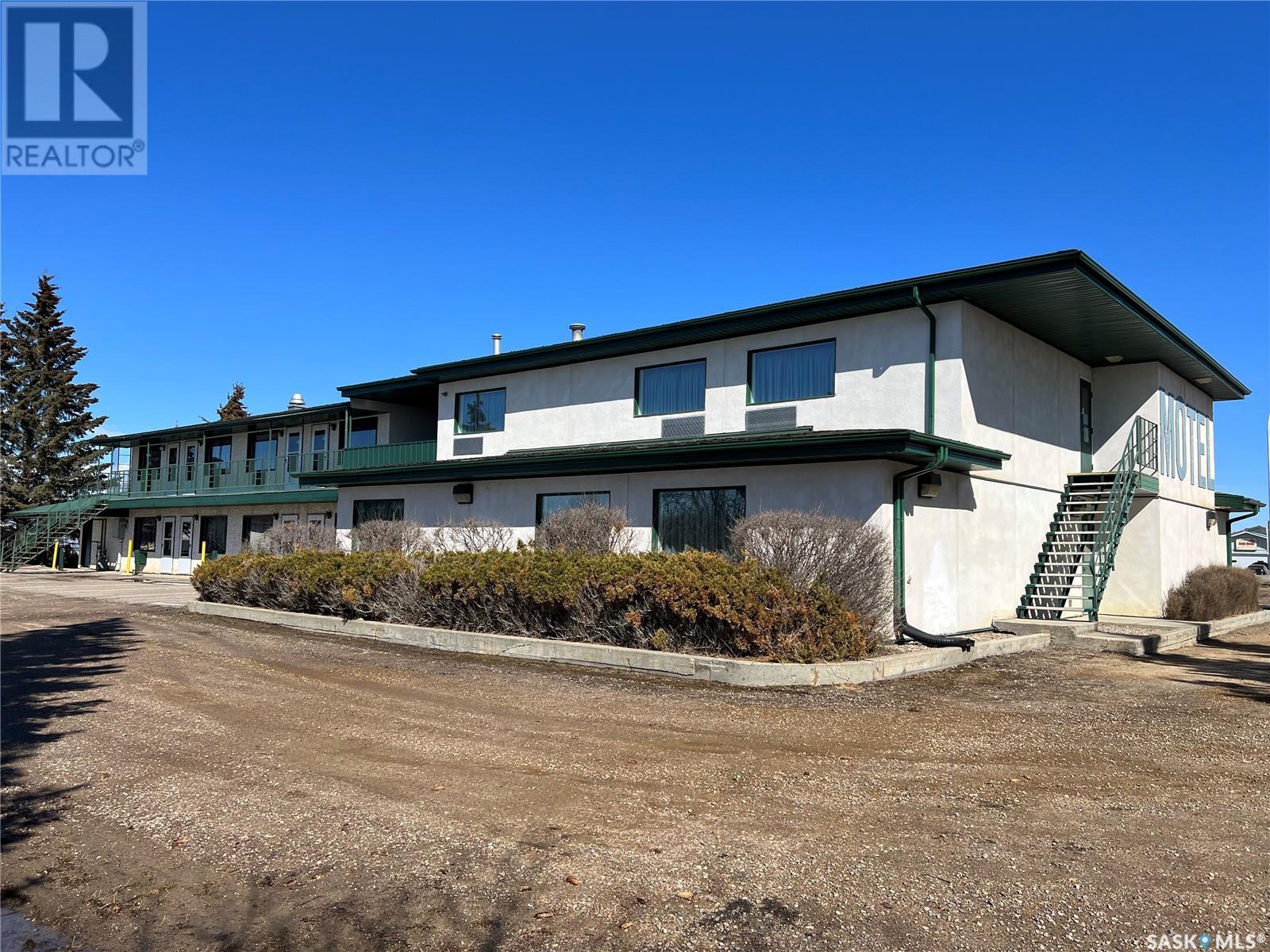 213 9th Street Nw, Meadow Lake, Saskatchewan  S9X 1S1 - Photo 3 - SK004759
