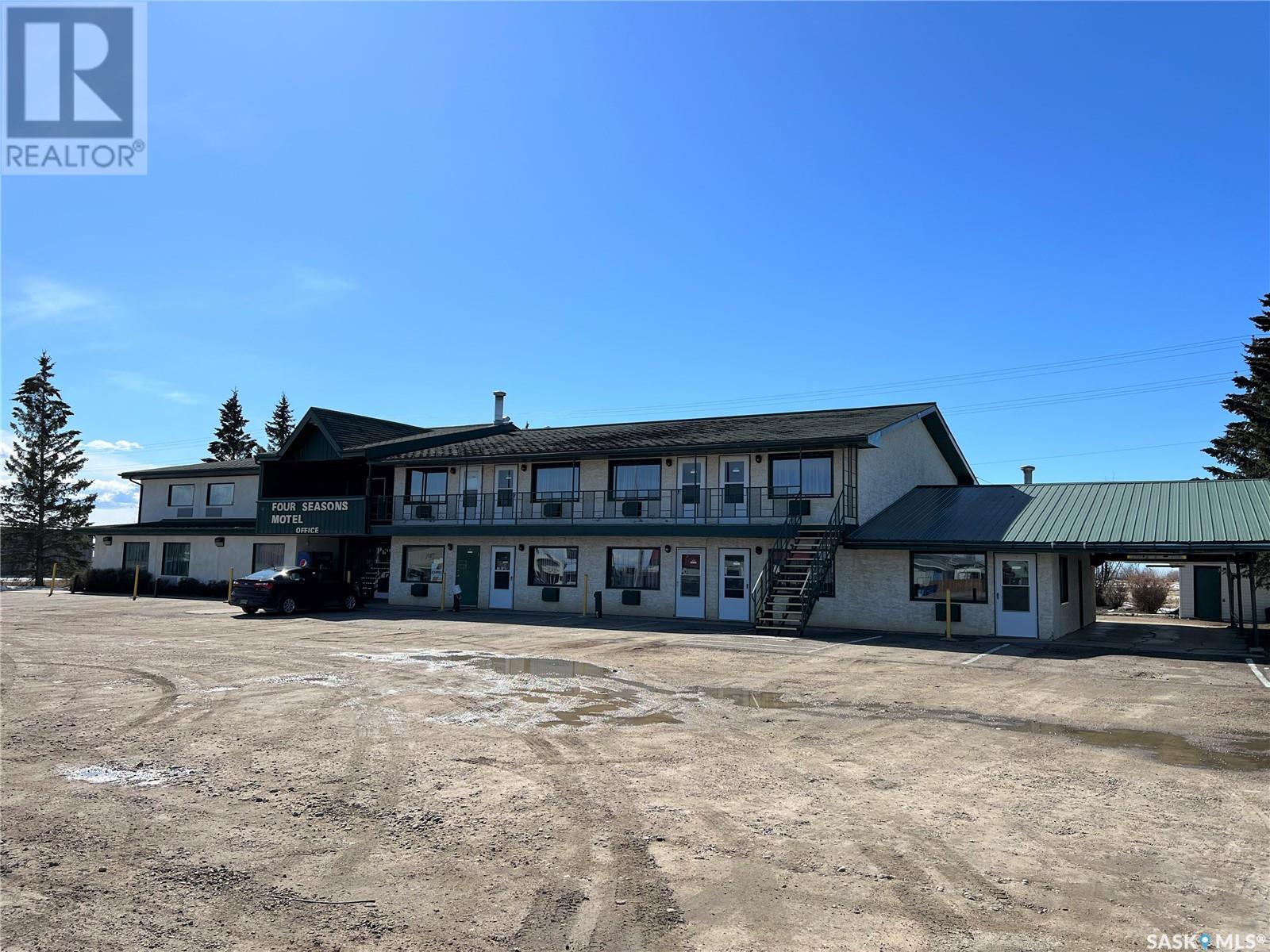 213 9th Street Nw, Meadow Lake, Saskatchewan  S9X 1S1 - Photo 5 - SK004759