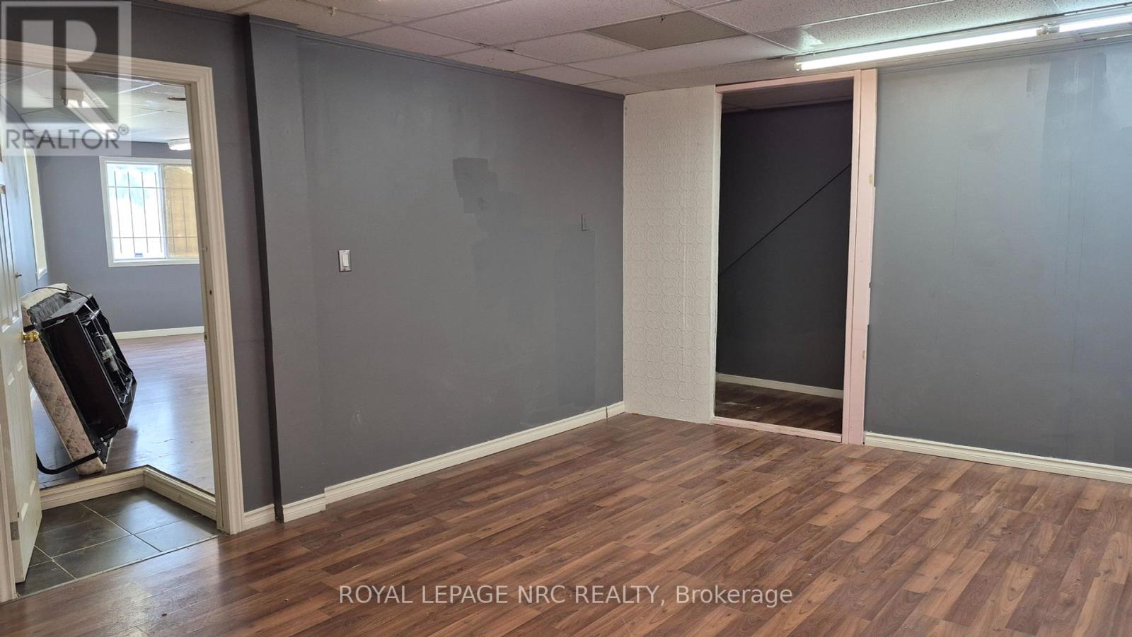 2 - 74 Queens Circle, Fort Erie, Ontario  L0S 1B0 - Photo 14 - X12126147