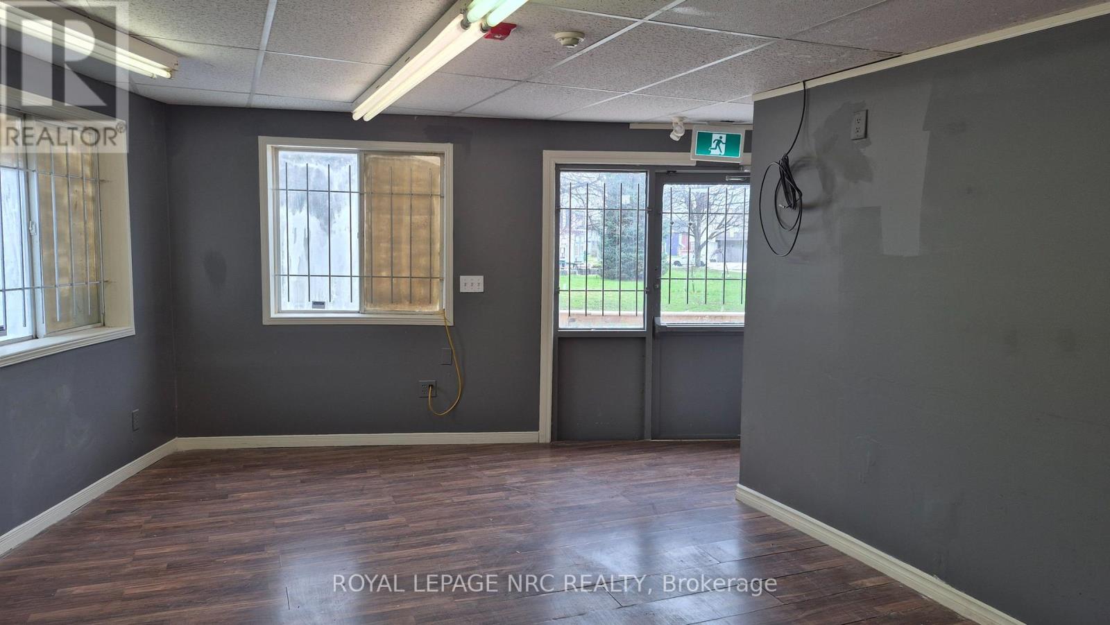 2 - 74 Queens Circle, Fort Erie, Ontario  L0S 1B0 - Photo 7 - X12126147