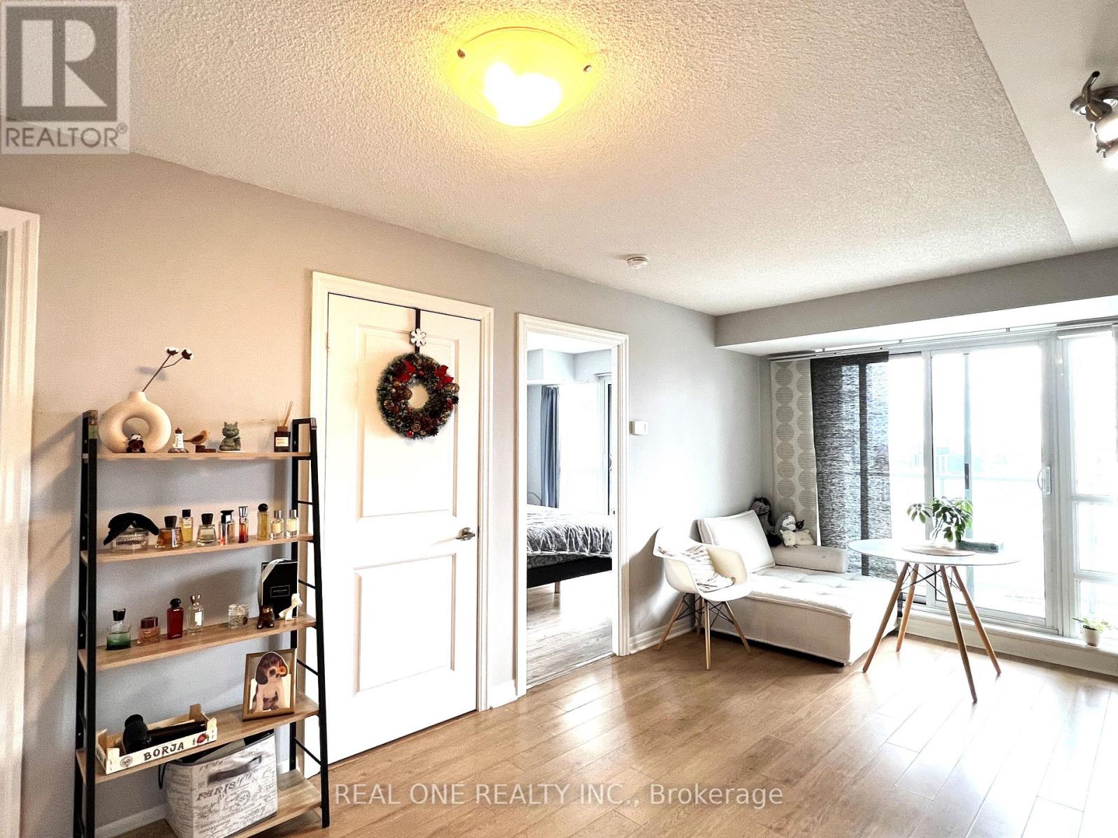 1401 - 2015 Sheppard Avenue E, Toronto, Ontario  M2J 0B3 - Photo 4 - C12126198