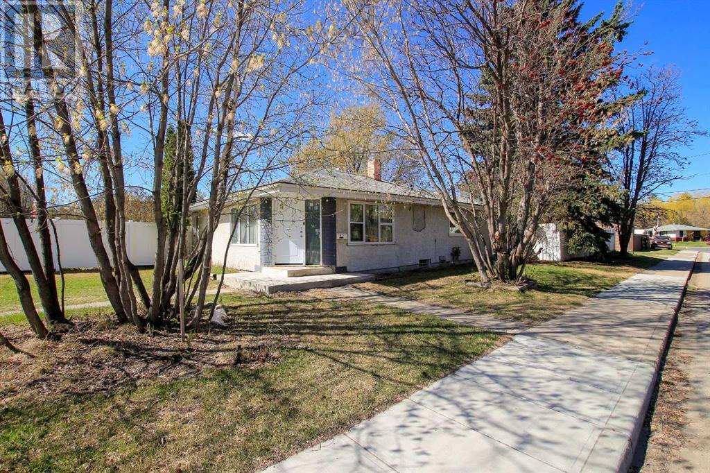 5940 59 Avenue, Red Deer, Alberta  T4N 4V6 - Photo 3 - A2218005