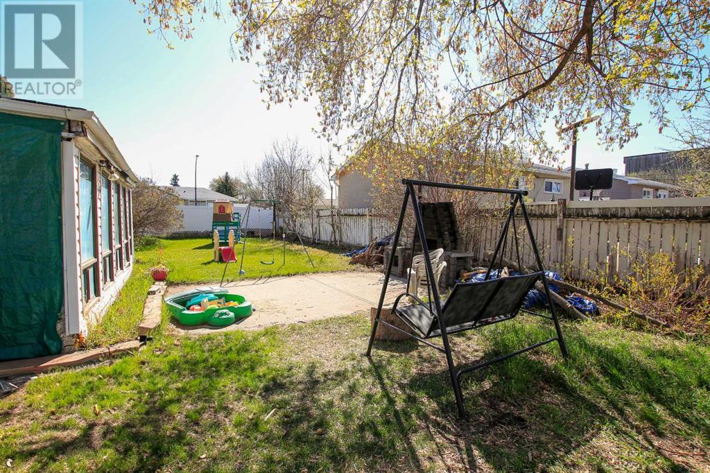 5940 59 Avenue, Red Deer, Alberta  T4N 4V6 - Photo 33 - A2218005