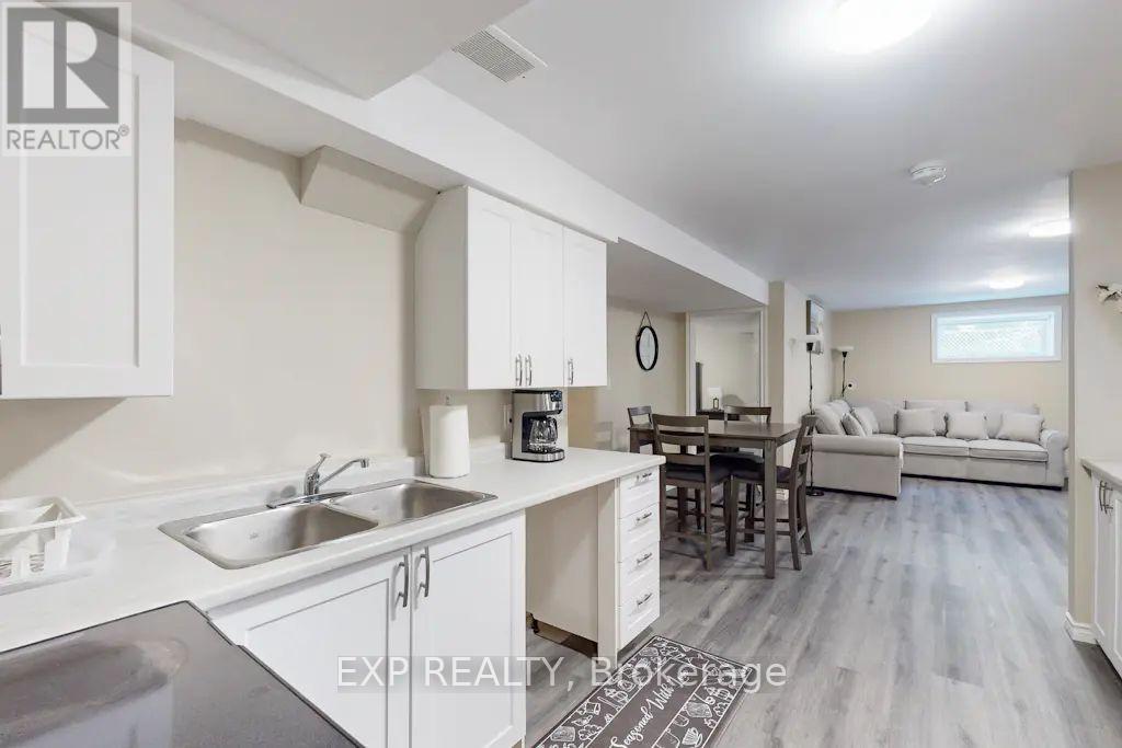 Lower - 967 Wright Drive, Midland, Ontario  L4R 0E4 - Photo 12 - S12126201