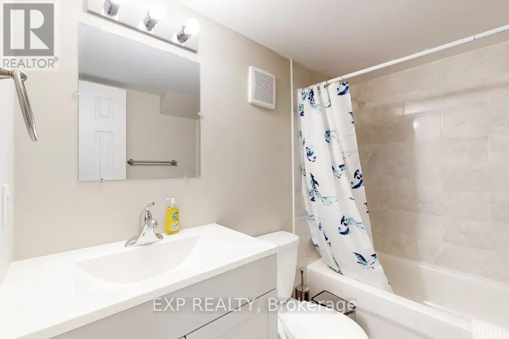 Lower - 967 Wright Drive, Midland, Ontario  L4R 0E4 - Photo 7 - S12126201