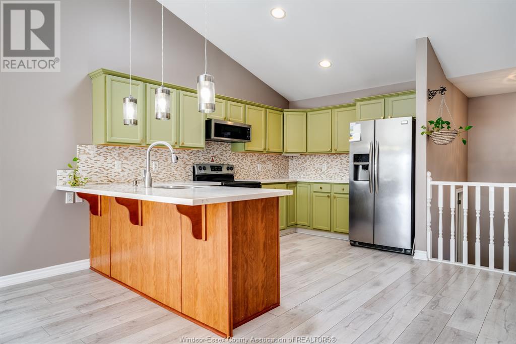 Property at 162 Antonio image 4