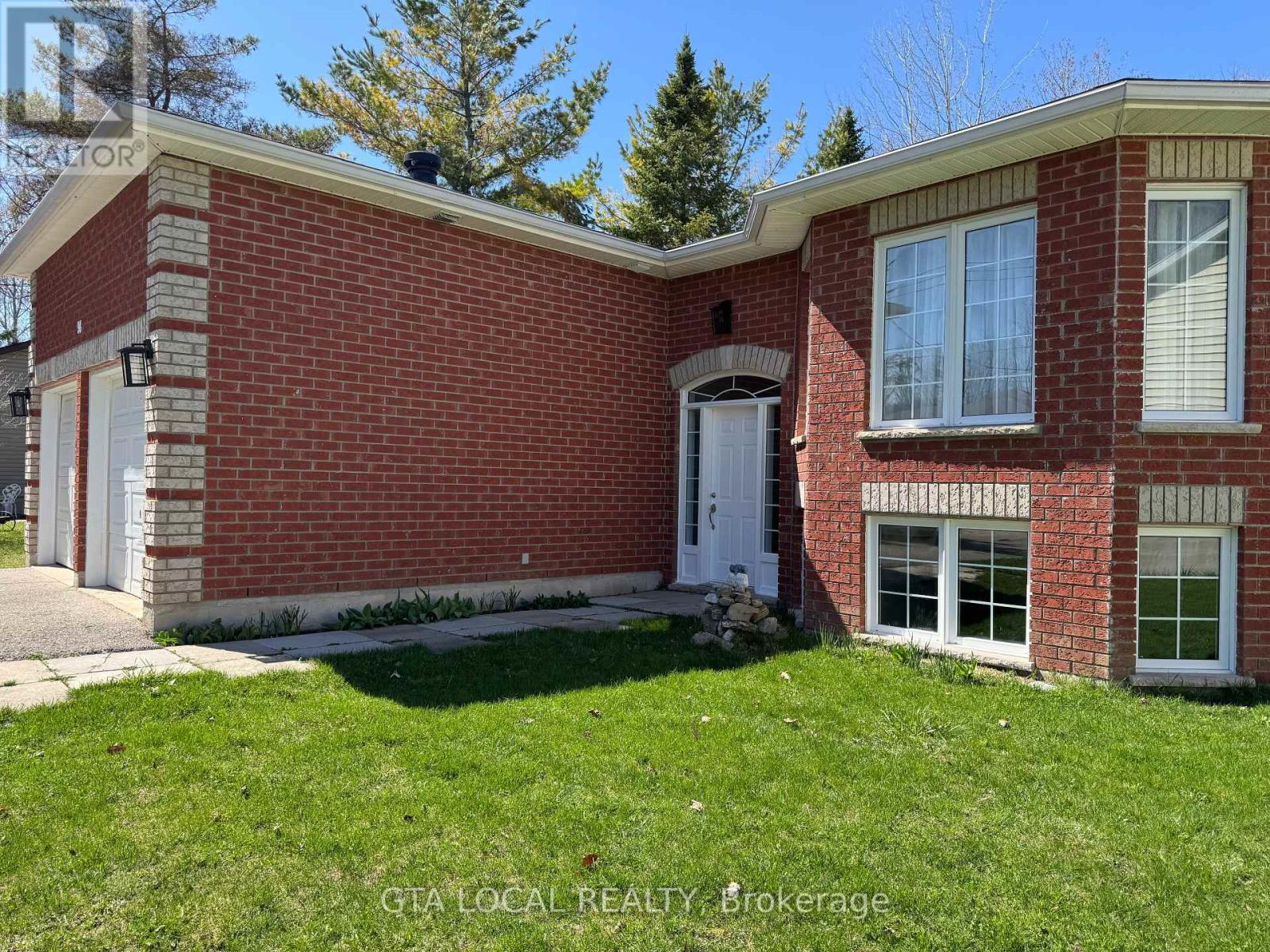Property at 98 OSBORNE STREET image 2
