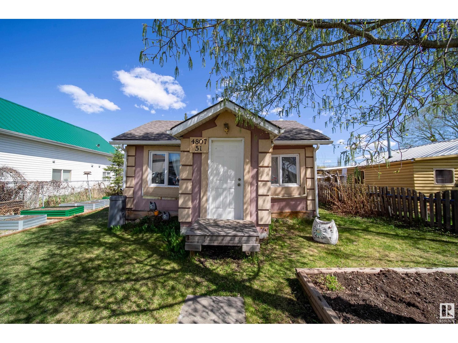 4807 51 ST, Rural Lac Ste. Anne County, Alberta