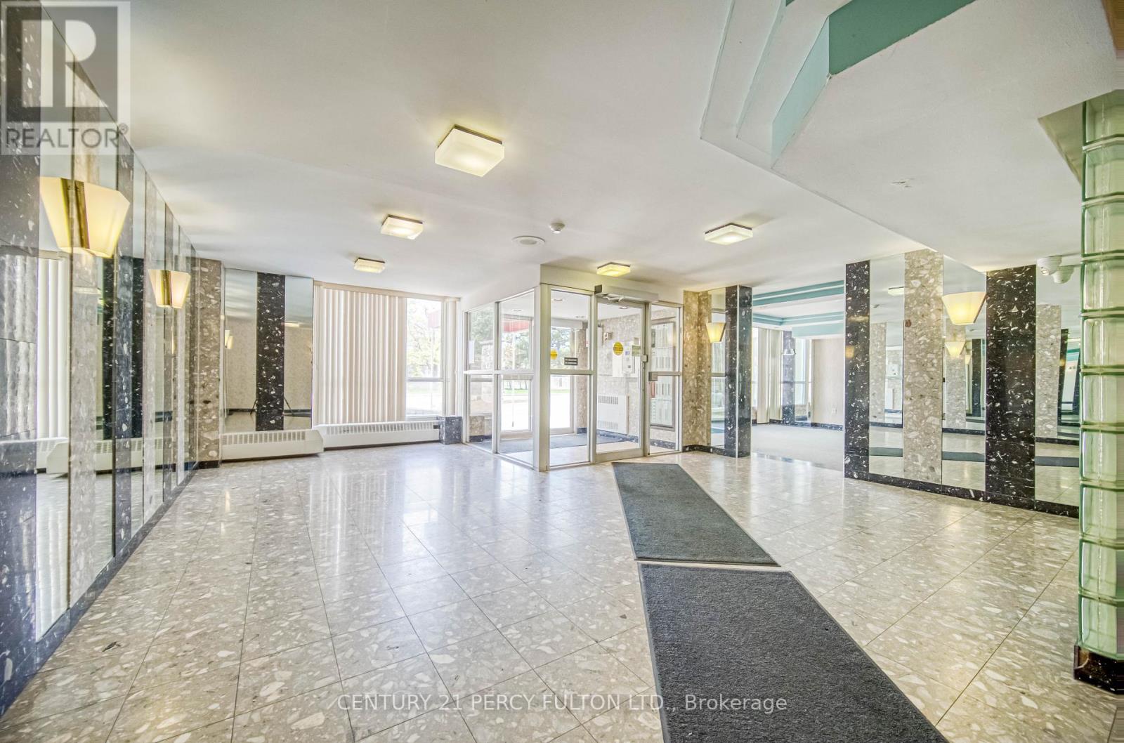 2009 - 3077 Weston Road, Toronto, Ontario  M9M 3A1 - Photo 5 - W12125762