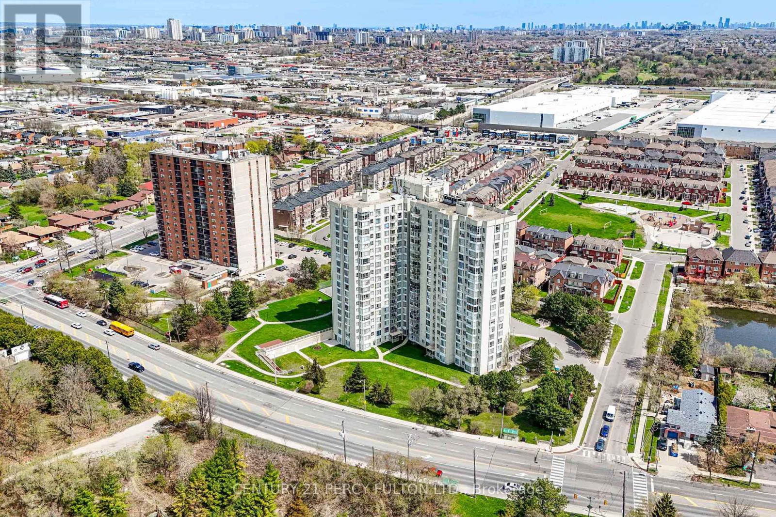 2009 - 3077 Weston Road, Toronto, Ontario  M9M 3A1 - Photo 39 - W12125762