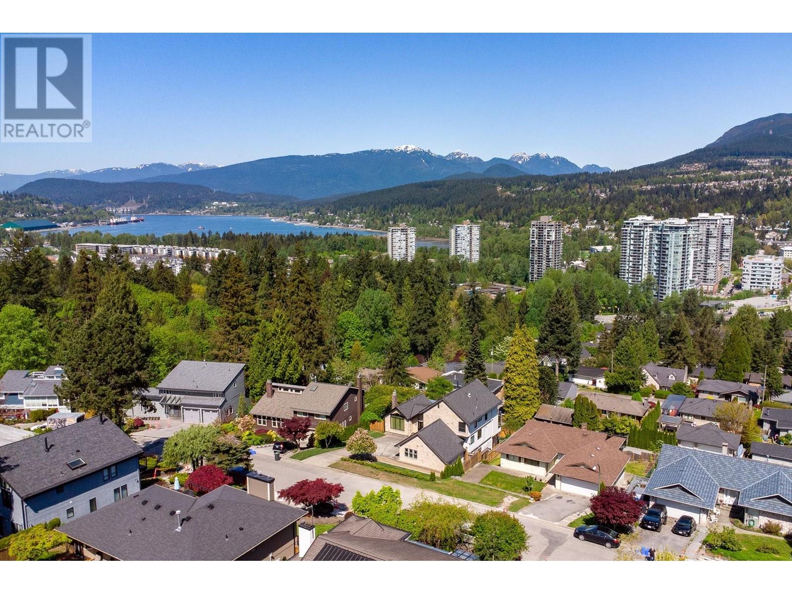 1047 Corona Crescent, Coquitlam, British Columbia  V3J 7J1 - Photo 12 - R2998682