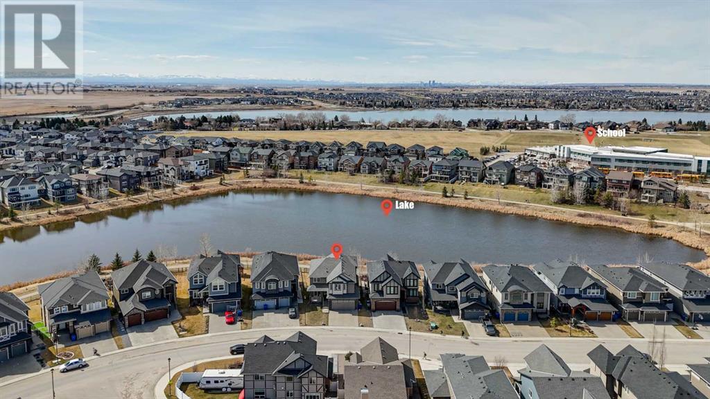 Property at 140 Kinniburgh Loop image 1