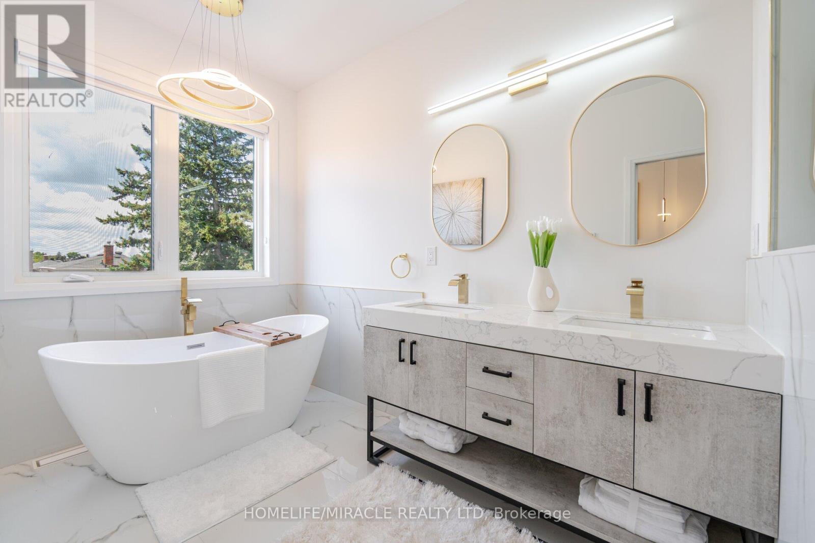 388 Oakwood Avenue, Toronto, Ontario  M6E 2W3 - Photo 26 - C12126236