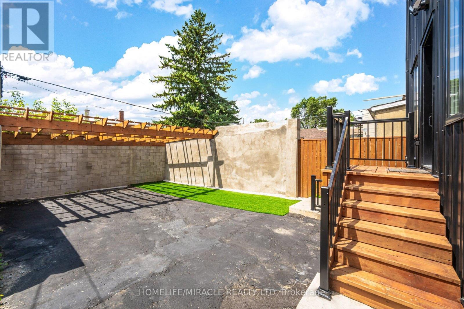 388 Oakwood Avenue, Toronto, Ontario  M6E 2W3 - Photo 50 - C12126236