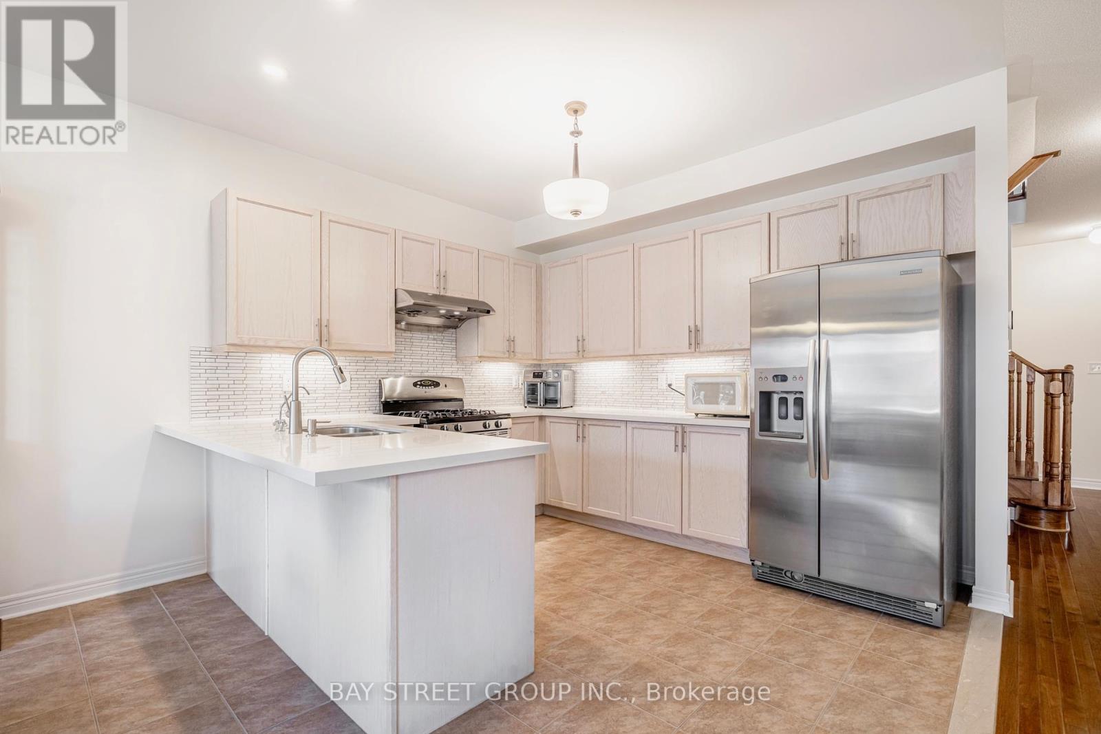 27 Primont Drive, Richmond Hill, Ontario  L4S 2V5 - Photo 9 - N12126019