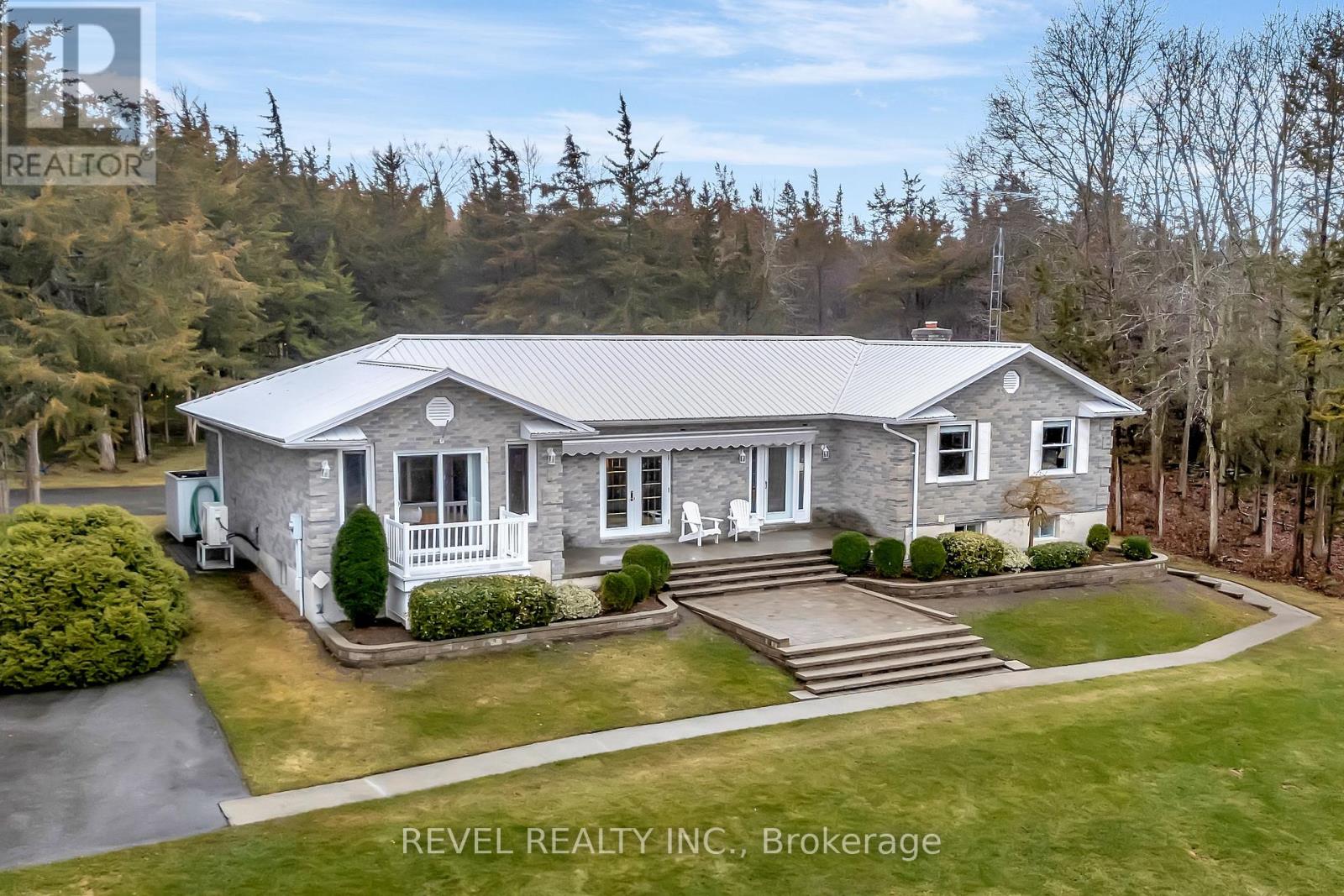 1708 North Big Island Road N, Prince Edward County, Ontario  K0K 1W0 - Photo 1 - X12126239