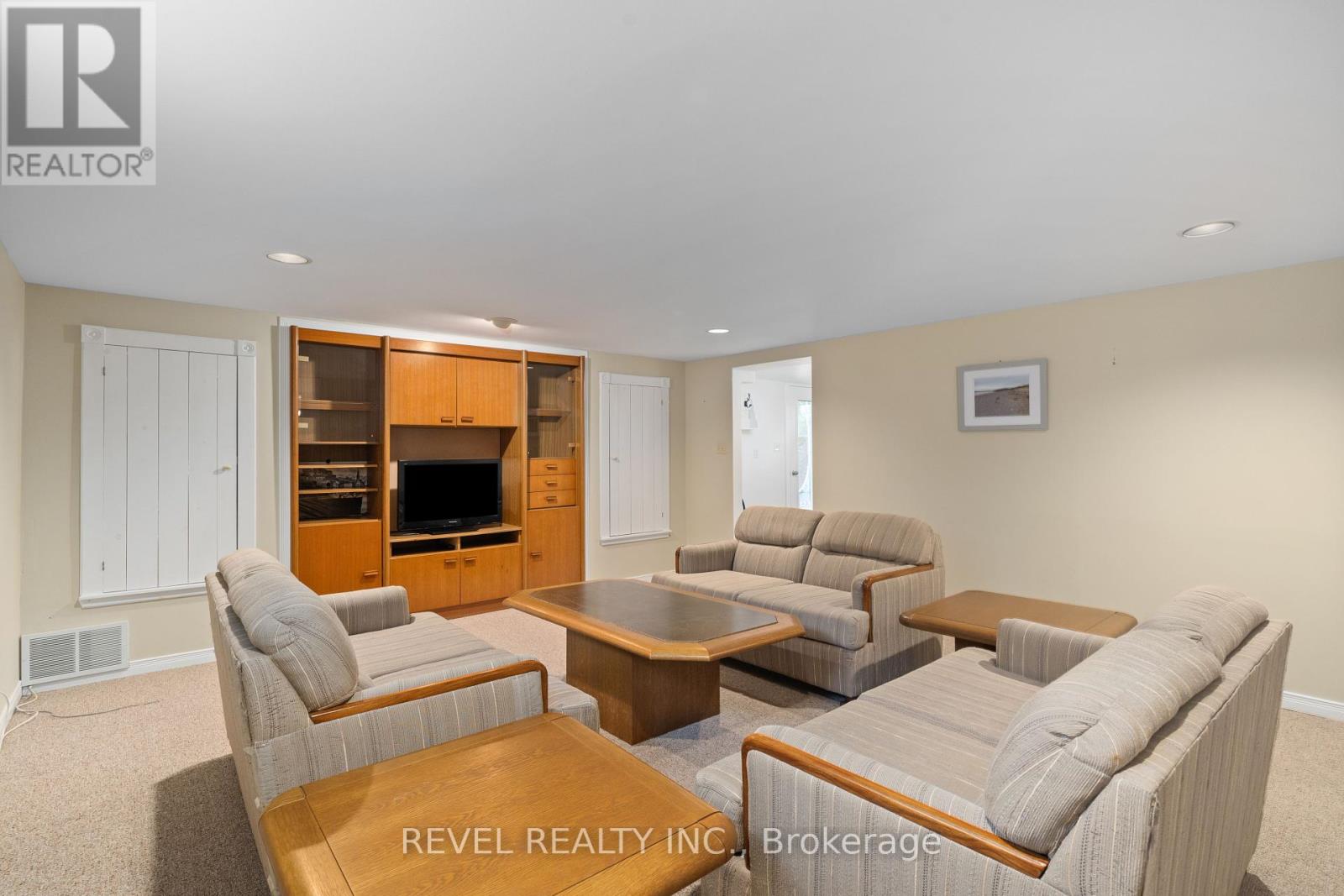 1708 North Big Island Road N, Prince Edward County (Sophiasburg Ward), Ontario  K0K 1W0 - Photo 32 - X12126239