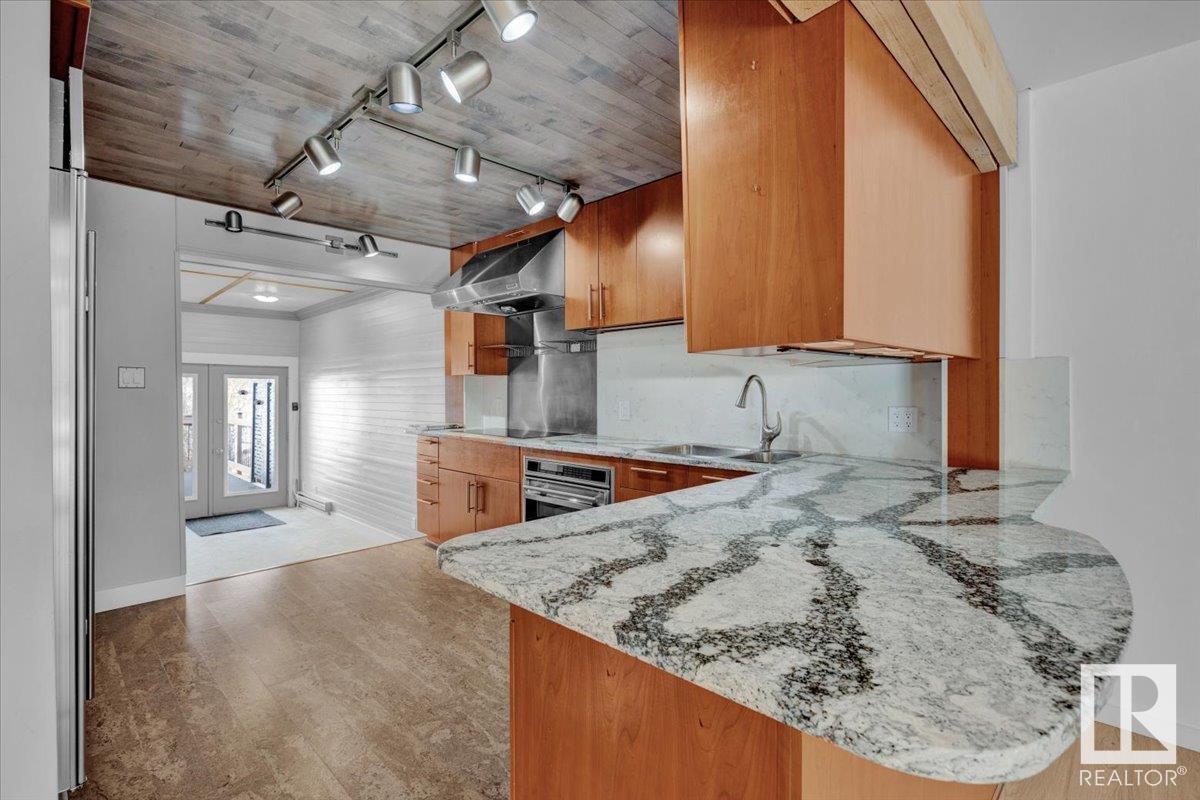 9324 75 Av Nw Nw, Edmonton, Alberta  T6E 1H2 - Photo 13 - E4434630