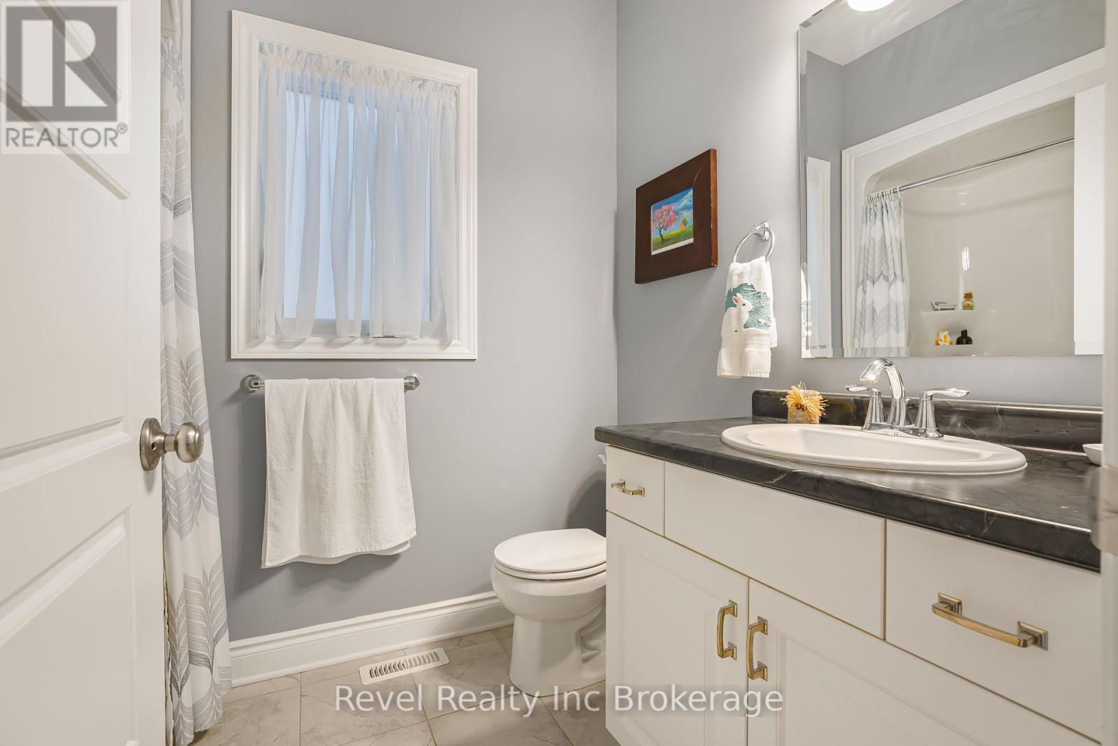 19 Sutherland Crescent, Ingersoll, Ontario  N5C 0E3 - Photo 8 - X12126257