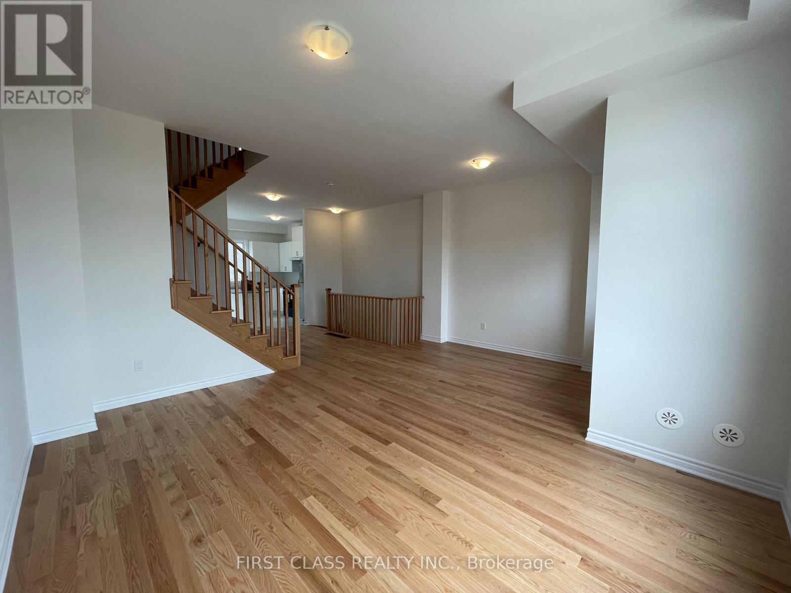 Property at 54 WASCANA ROAD image 2