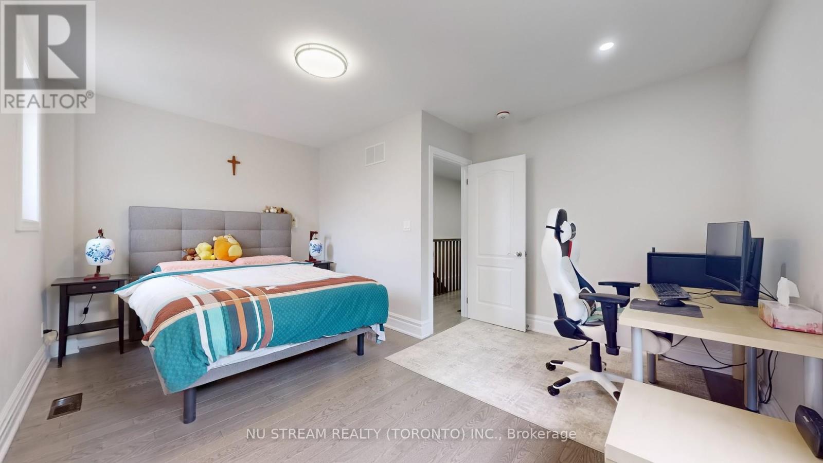 1040 Ossington Avenue, Toronto, Ontario  M6G 3V6 - Photo 14 - W12109360