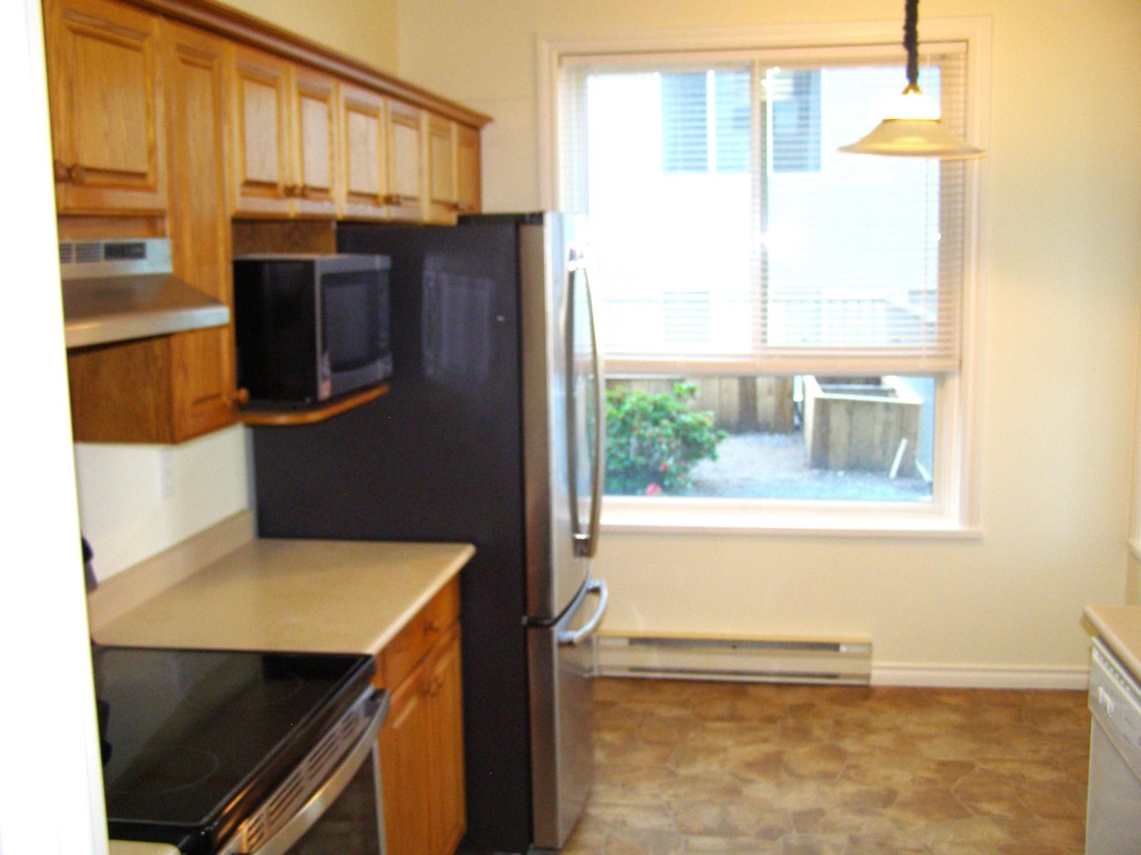 106 45775 SPADINA AVENUE|Chilliwack Downtown, Chilliwack real estate listing R2979570 for sale