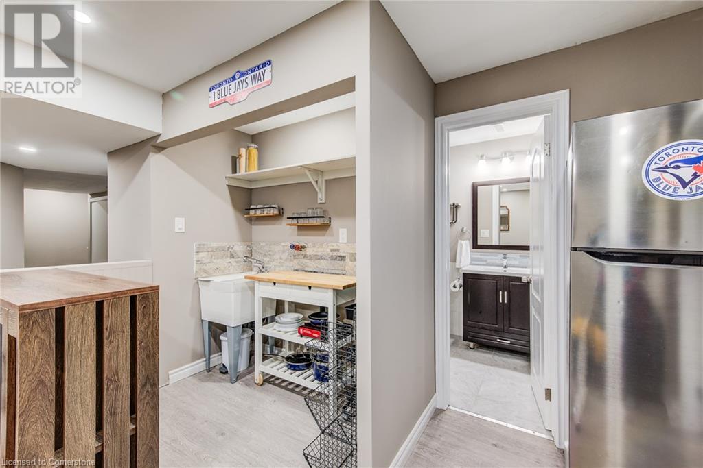 616 Frieburg Drive, Waterloo, Ontario  N2T 2Y4 - Photo 35 - 40725109