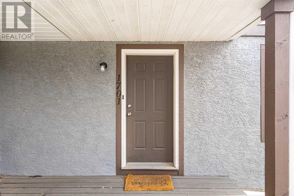 Property at 1701 Signal Hill Green SW image 4