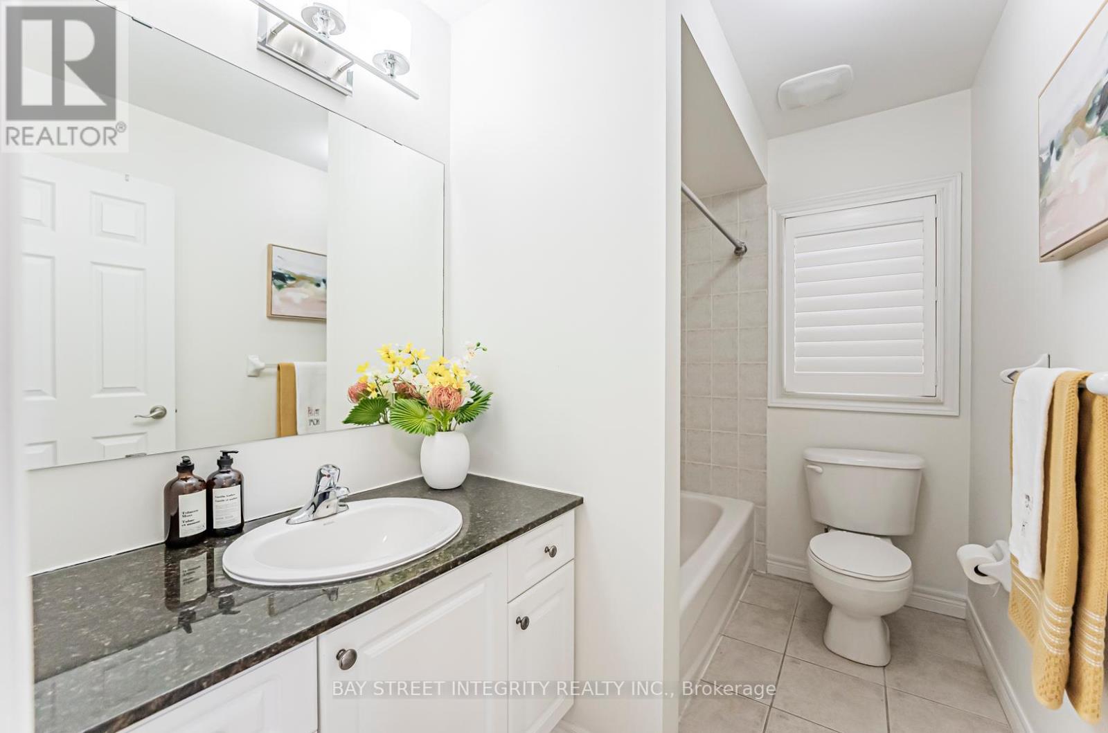 2320 Baronwood Drive, Oakville, Ontario  L6M 4Z5 - Photo 22 - W12126267