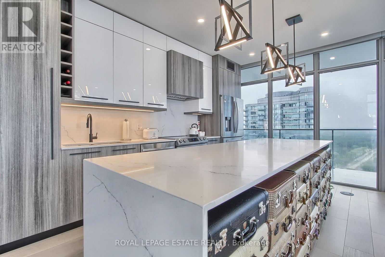 2304 - 103 The Queensway Avenue, Toronto, Ontario  M6S 5B3 - Photo 12 - W12126283