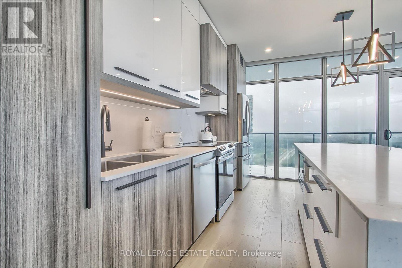 2304 - 103 The Queensway Avenue, Toronto, Ontario  M6S 5B3 - Photo 13 - W12126283