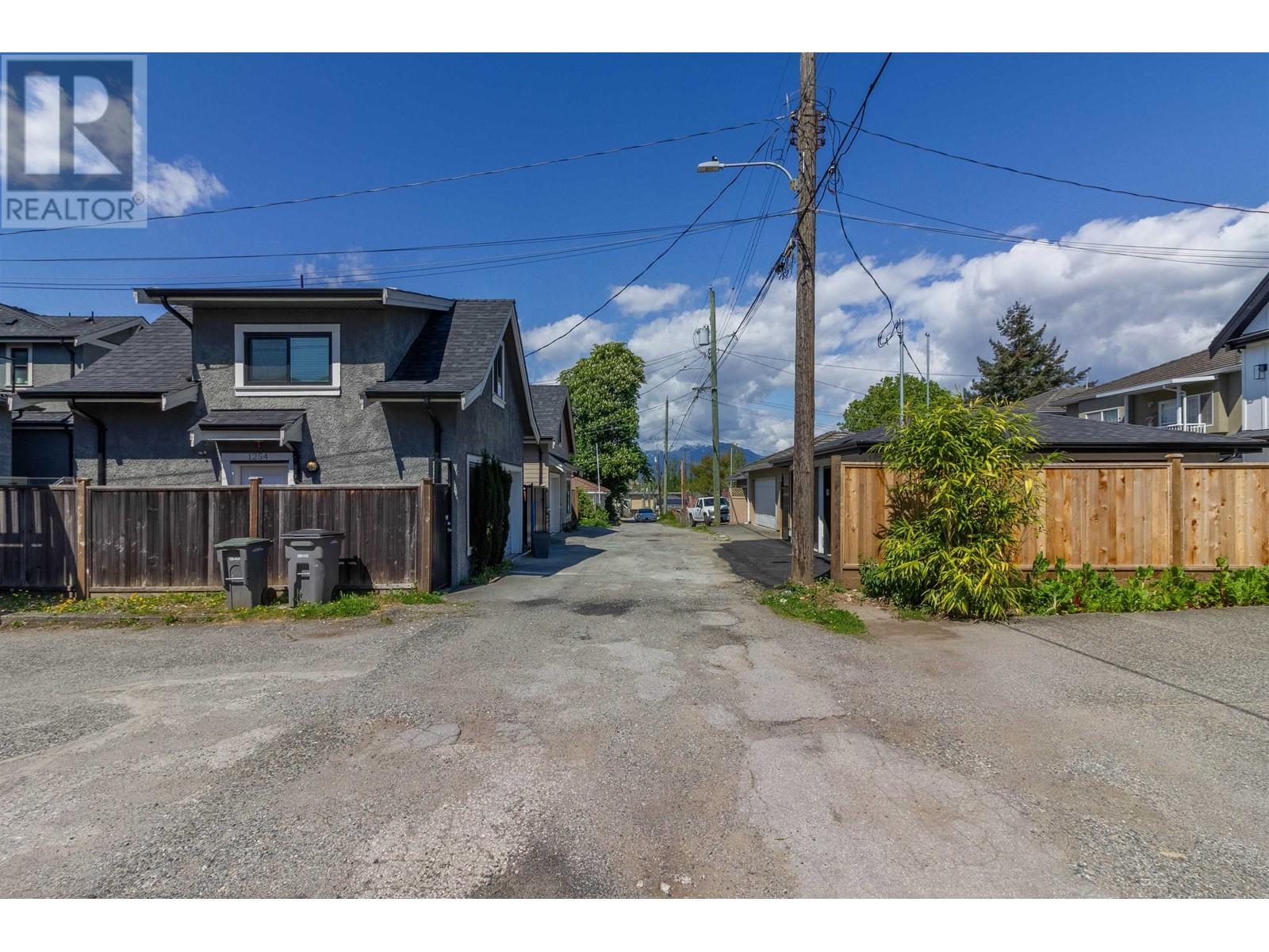 1260 Rossland Street, Vancouver, British Columbia  V5K 4A4 - Photo 33 - R2998230