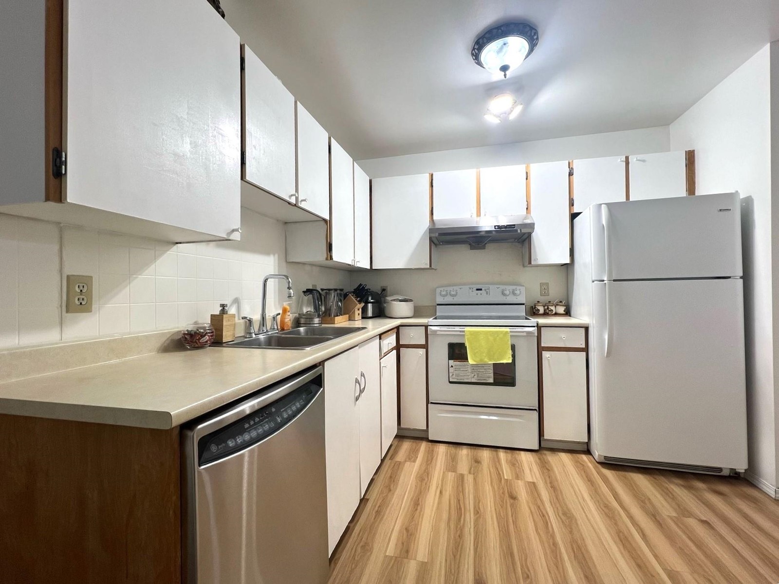 101 10626 151a Street, Surrey, British Columbia  V3R 8K7 - Photo 10 - R2997270