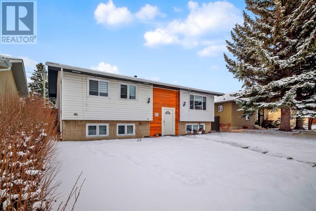 Property at 628 Maidstone Drive NE image 3