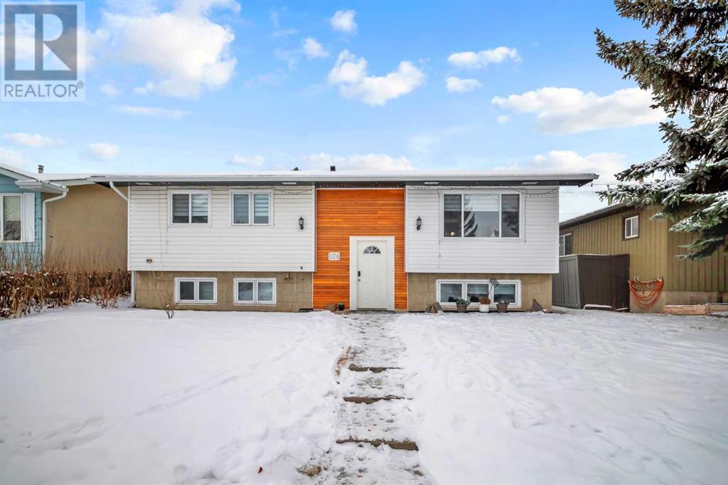Property at 628 Maidstone Drive NE image 2