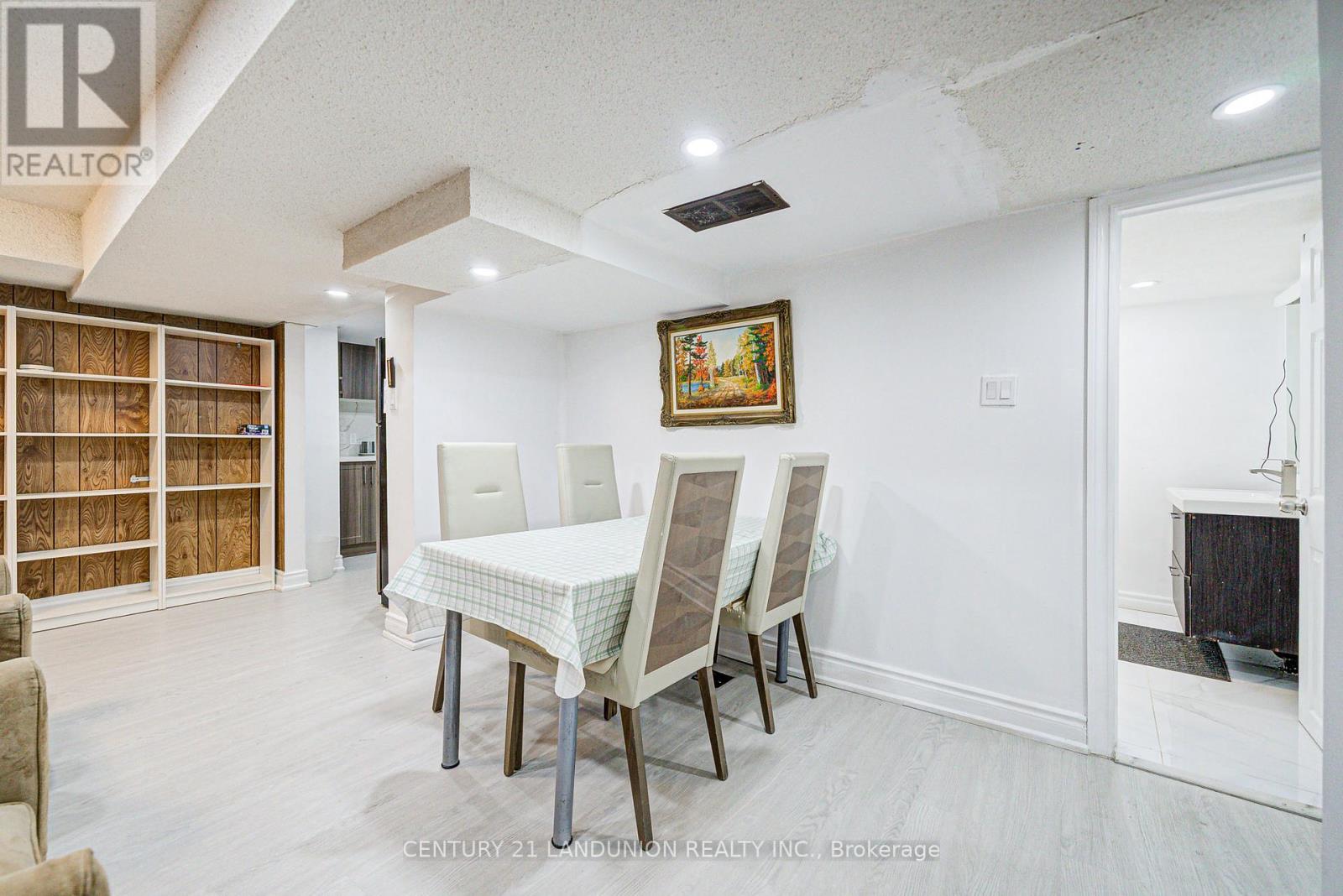 183 Willowbrook Road, Markham, Ontario  L3T 5L5 - Photo 34 - N12126314