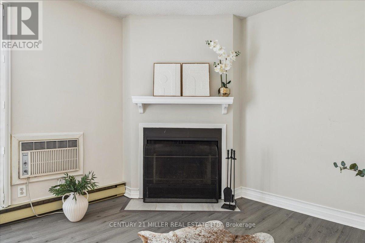 713 - 1510 Pilgrims Way W, Oakville, Ontario  L6M 3H1 - Photo 15 - W12126312