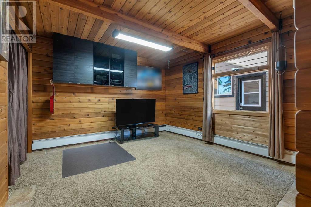 881 East Chestermere Drive, Chestermere, Alberta  T1X 1A7 - Photo 9 - A2216797