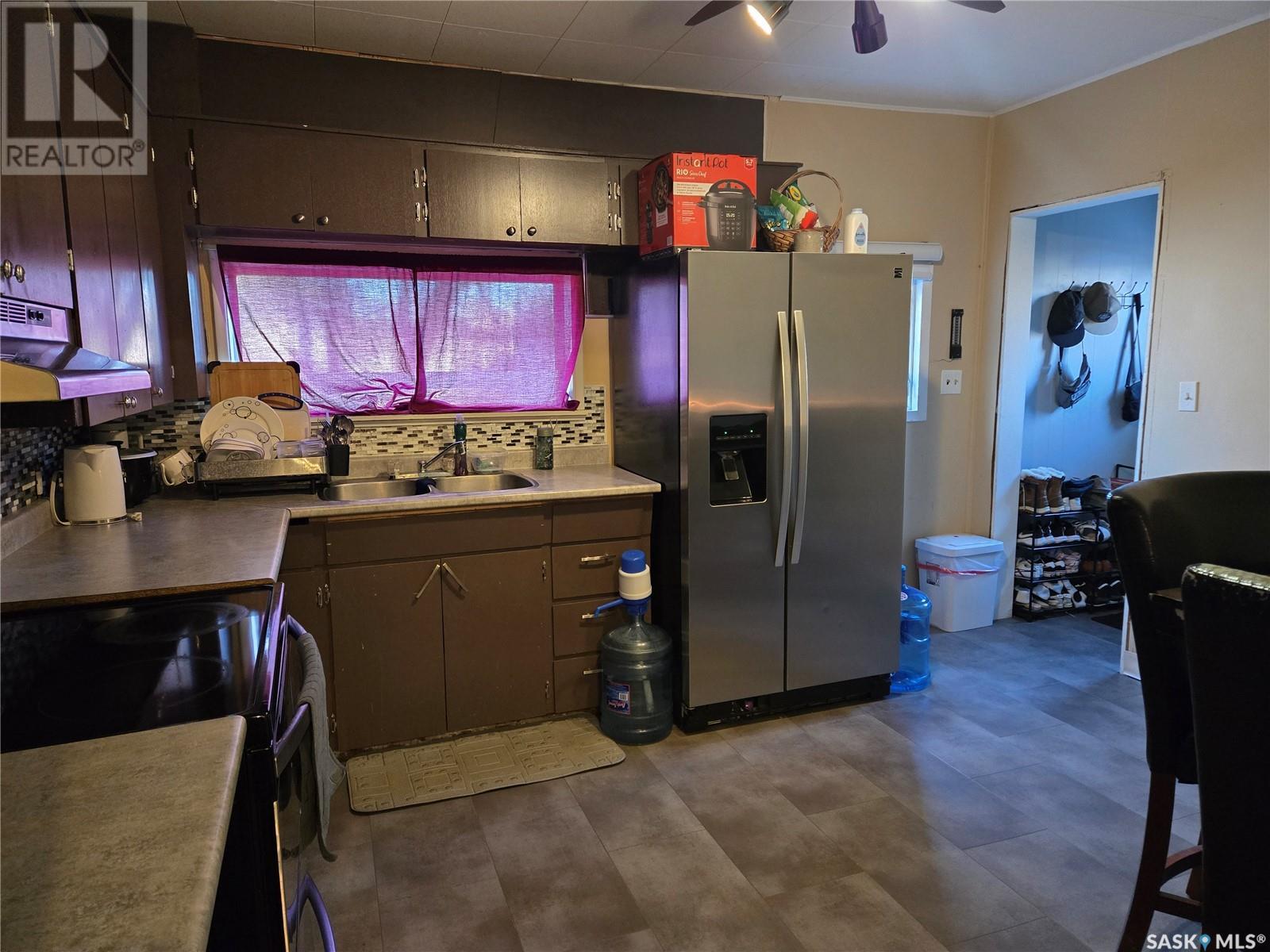 305 Heward Street, Stoughton, Saskatchewan  S0G 4T0 - Photo 4 - SK004687