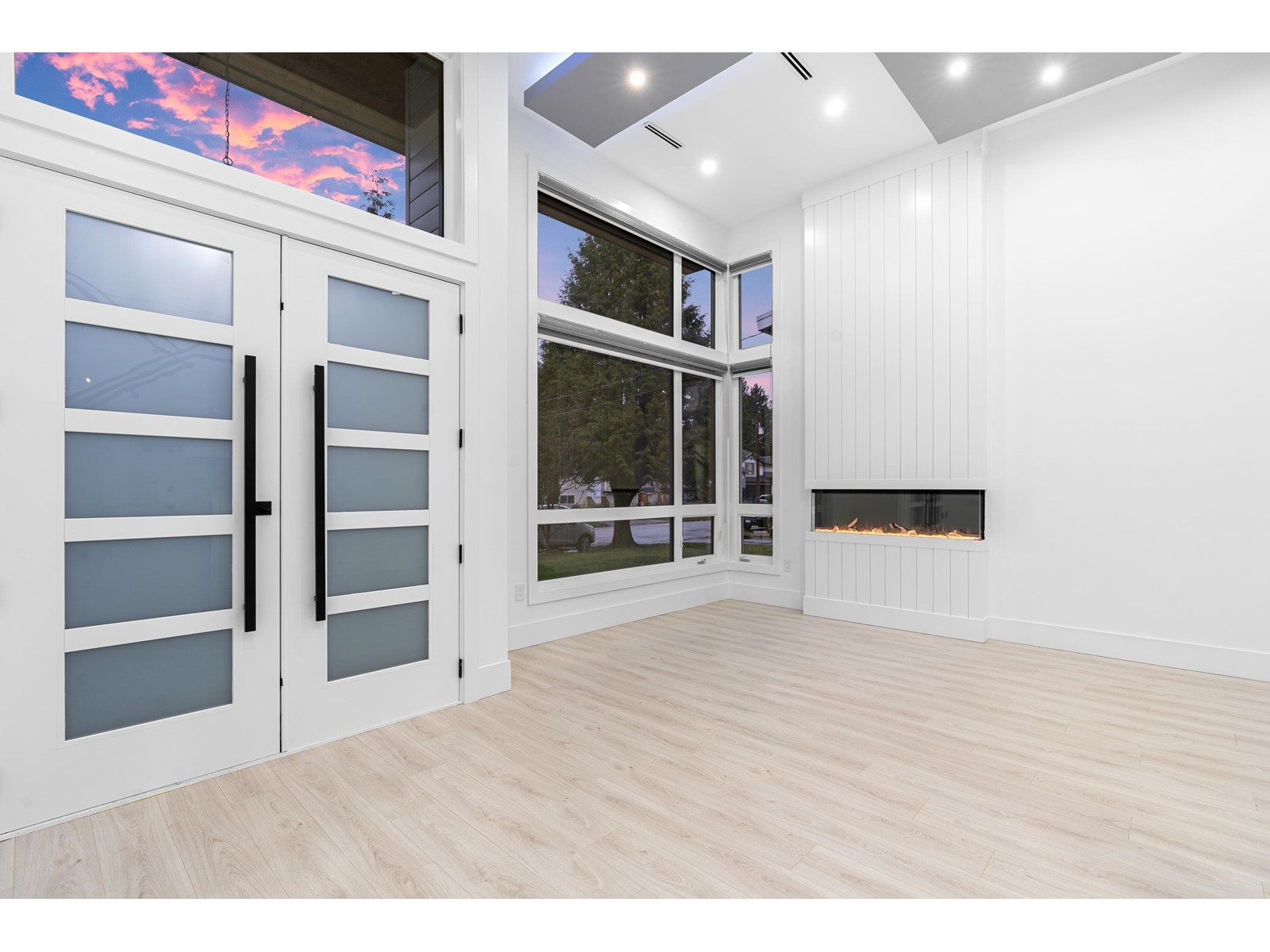 Property at 9336 119A STREET image 3