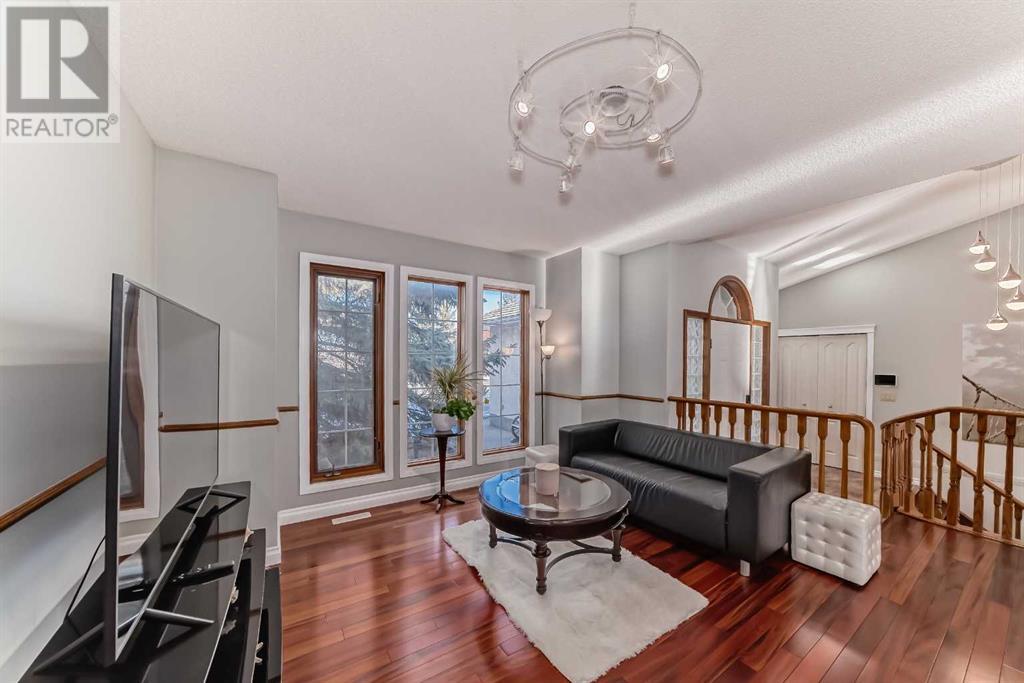 11 Hawkmount Heights Nw, Calgary, Alberta  T3G 3S4 - Photo 10 - A2215959