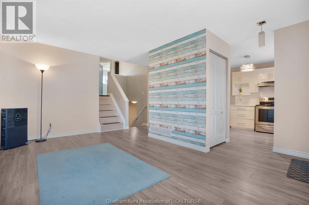 214 Bristol Drive, Chatham, Ontario  N7M 6K9 - Photo 12 - 25011218