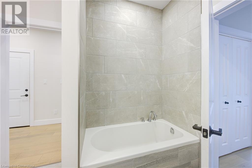 5.5 South Court Street W, Norwich, Ontario  N0J 1P0 - Photo 25 - 40725188