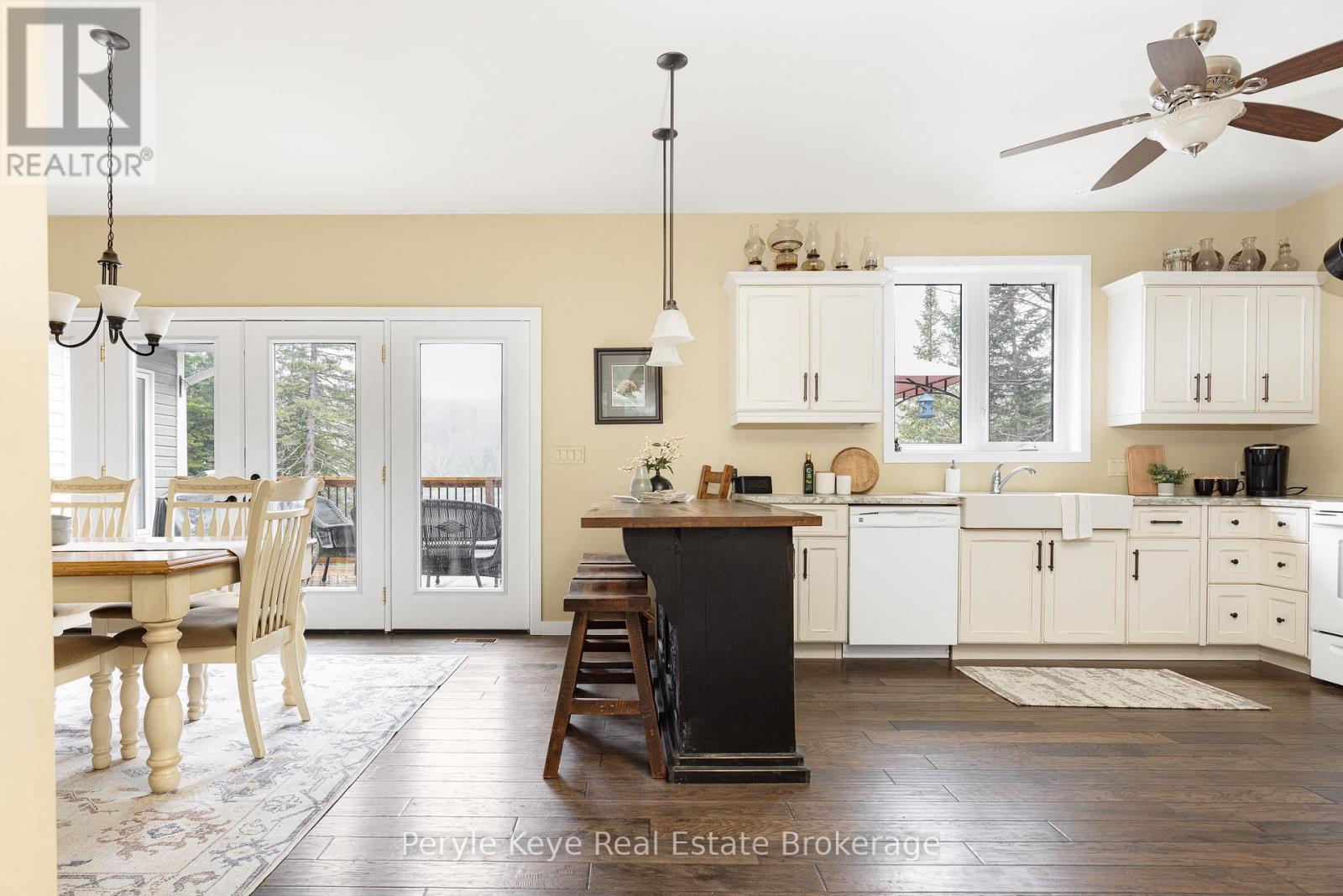 1305 Bellwood Acres Road, Lake Of Bays, Ontario  P0B 1A0 - Photo 12 - X12126371