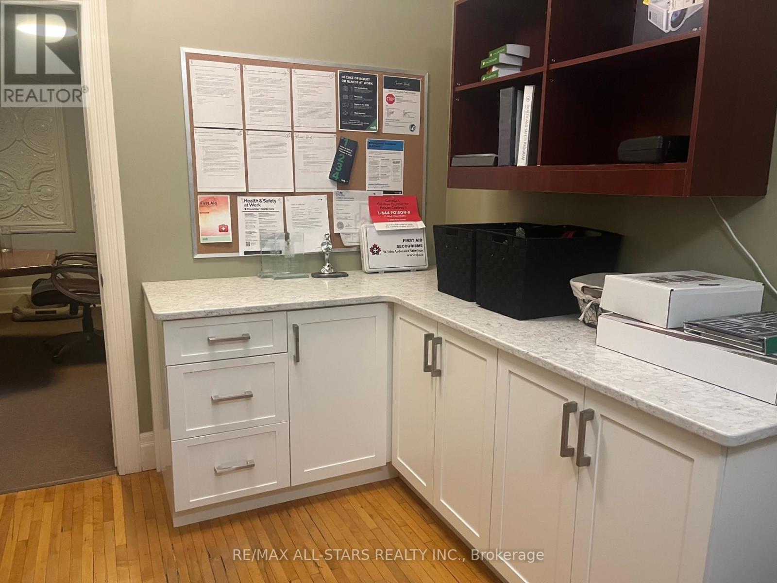 Unit 5 - 17 William Street N, Kawartha Lakes, Ontario  K9V 3Z9 - Photo 6 - X12126355
